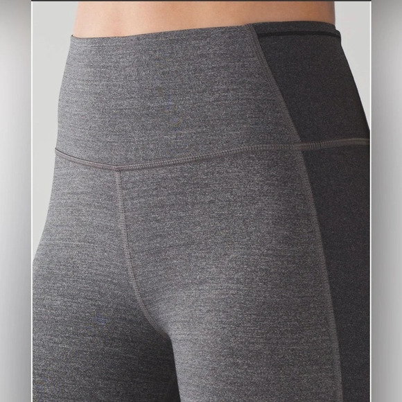 ! Lululemon Grey Featherlight Tight Leggings in Heathered Black SZ 6 - Picture 3 of 8